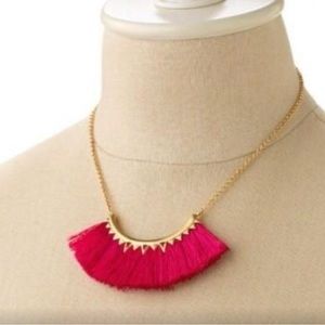 Stella and Dot Eden fringe necklace